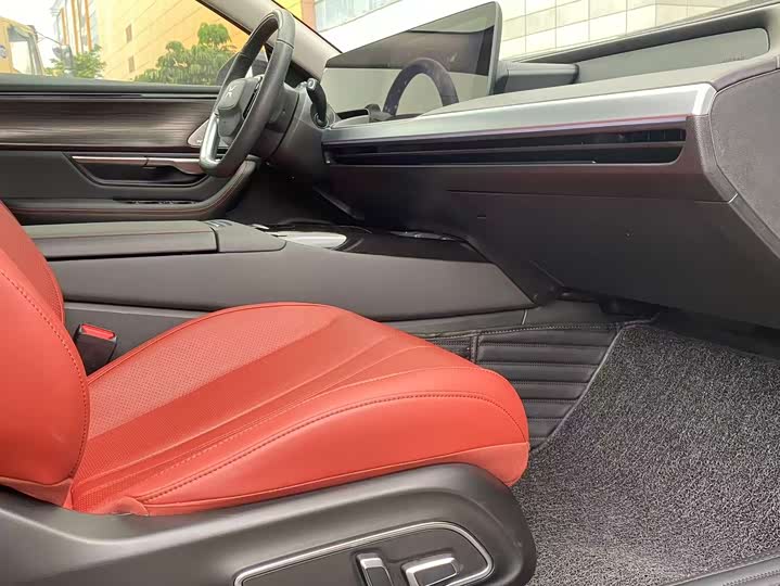 Фото 5 - XPeng P7