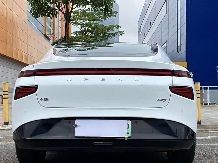 Фото 8 - XPeng P7