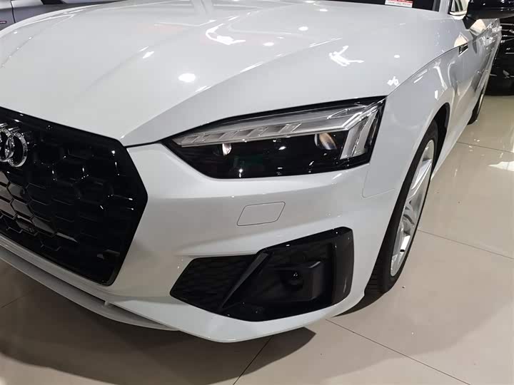 Фото 24 - Audi A5