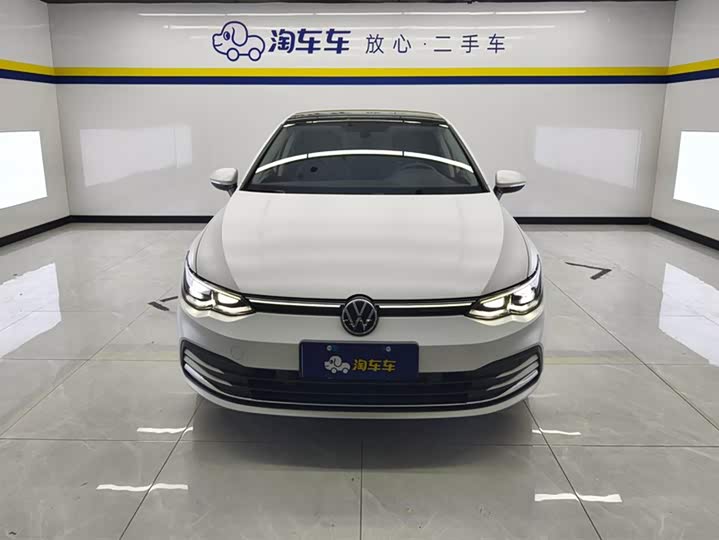 Фото 2 - Volkswagen Golf