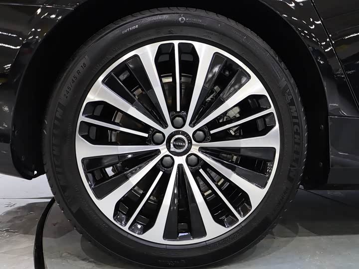 Фото 6 - Volvo S90