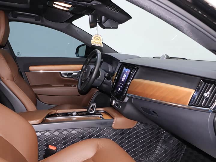 Фото 7 - Volvo S90