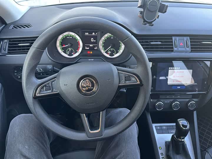 Фото 10 - Skoda Octavia Pro