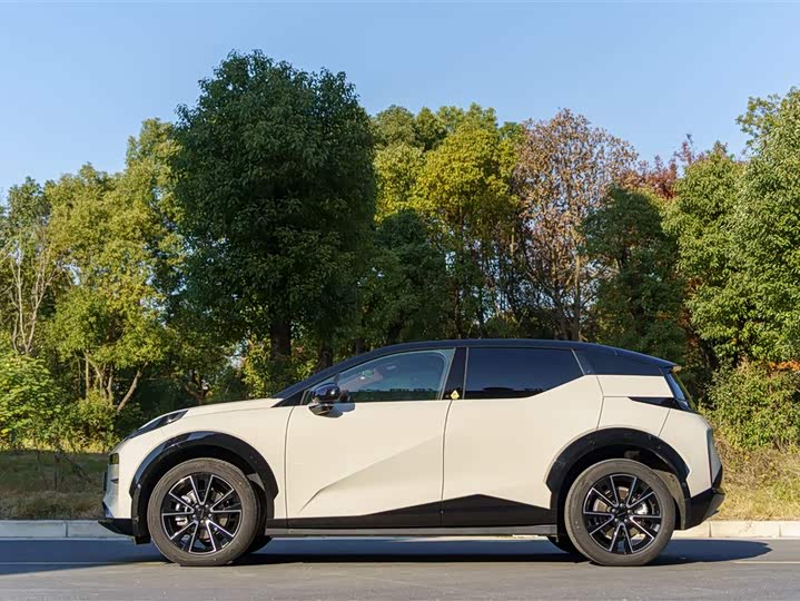 Фото 7 - Zeekr X