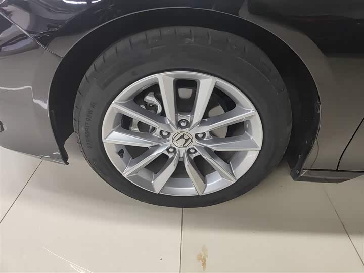 Фото 23 - Honda Accord