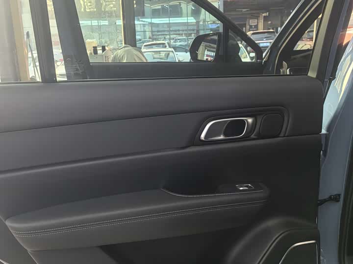 Фото 13 - LiXiang One