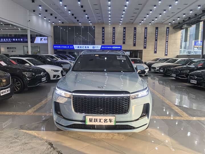 Фото 2 - LiXiang One