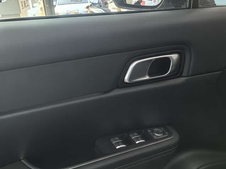 Фото 9 - LiXiang One