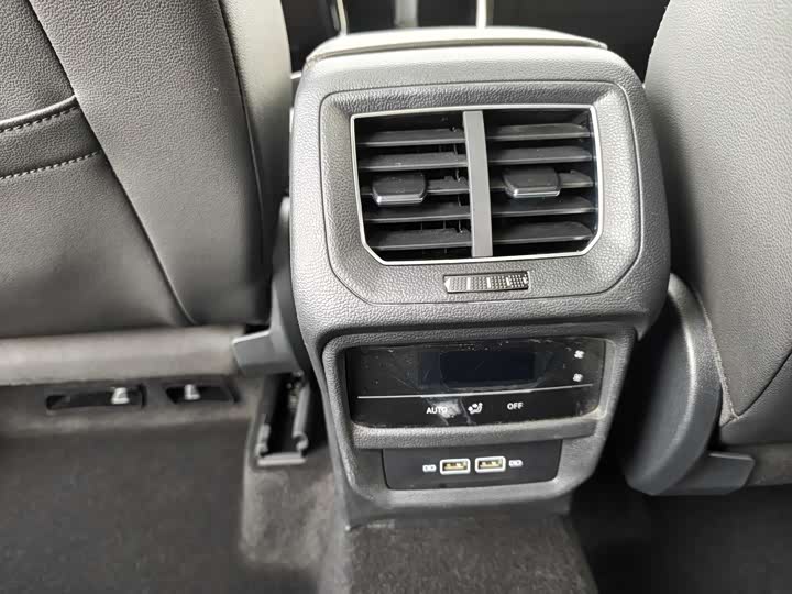 Фото 14 - Volkswagen Tayron GTE Hybrid