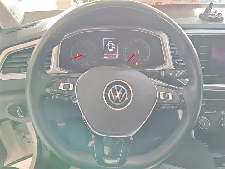 Фото 11 - Volkswagen T-Roc