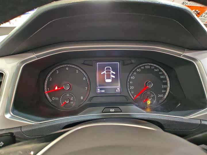 Фото 12 - Volkswagen T-Roc