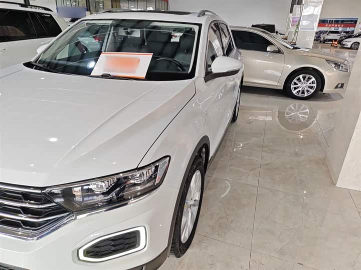 Фото 24 - Volkswagen T-Roc