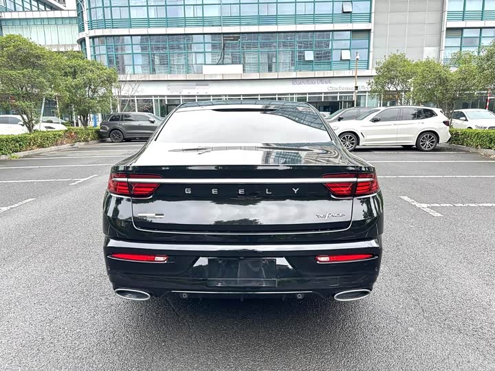 Фото 8 - Geely Preface