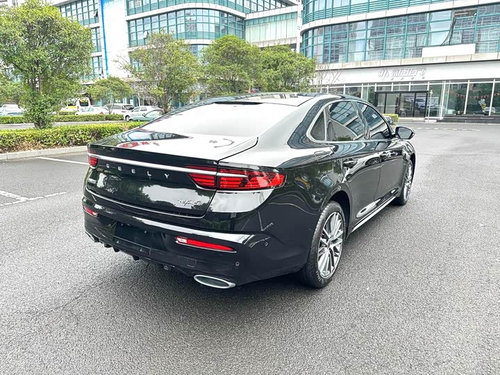 Фото 9 - Geely Preface