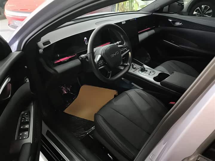 Фото 16 - BYD Seal