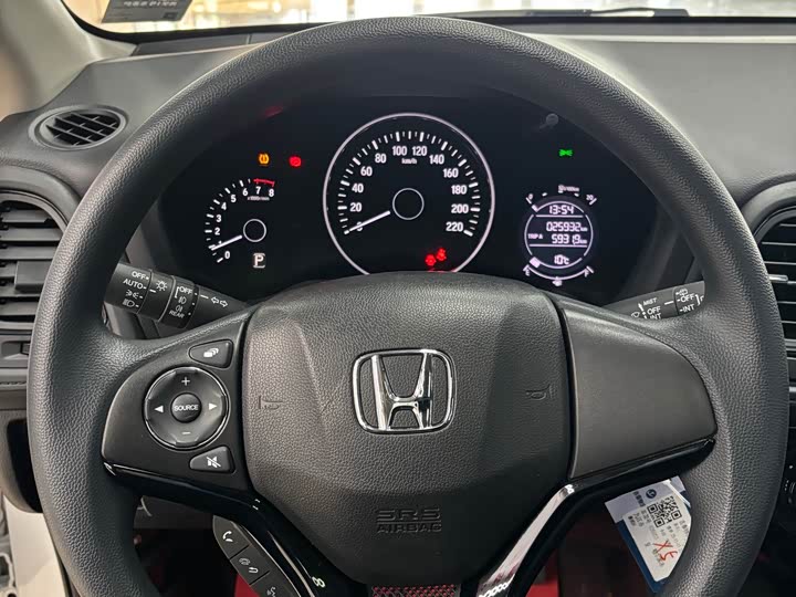 Фото 9 - Honda Vezel