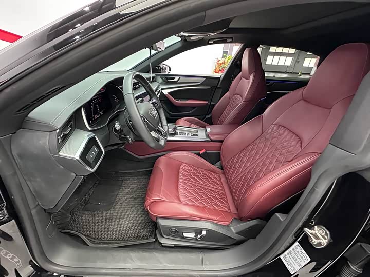 Фото 4 - Audi A7L