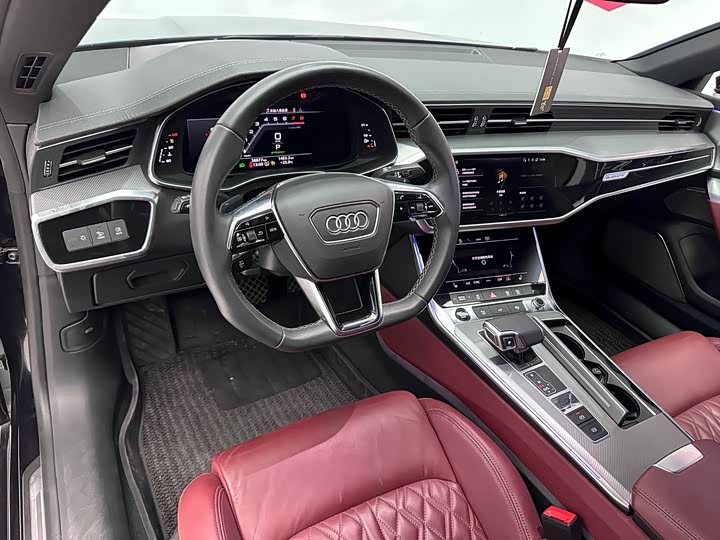 Фото 8 - Audi A7L
