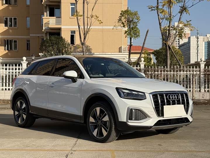 Фото 2 - Audi Q2L