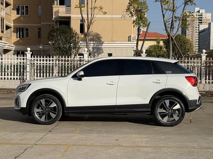 Фото 5 - Audi Q2L