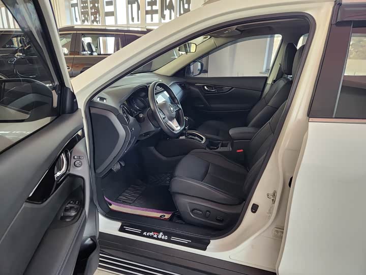 Фото 7 - Nissan X-Trail