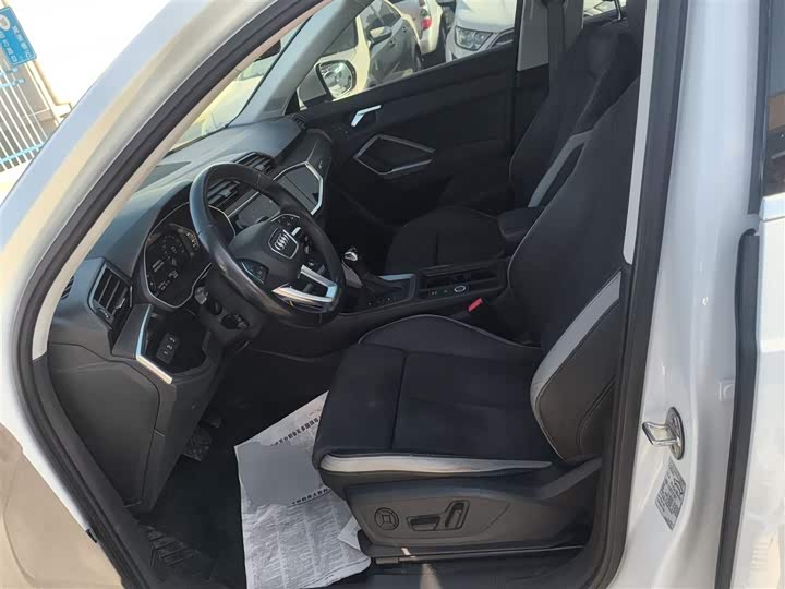 Фото 14 - Audi Q3