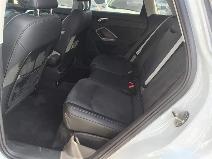 Фото 16 - Audi Q3