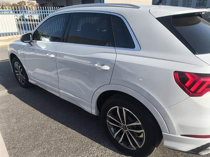 Фото 5 - Audi Q3