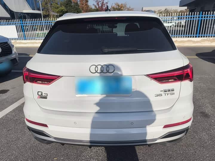 Фото 6 - Audi Q3