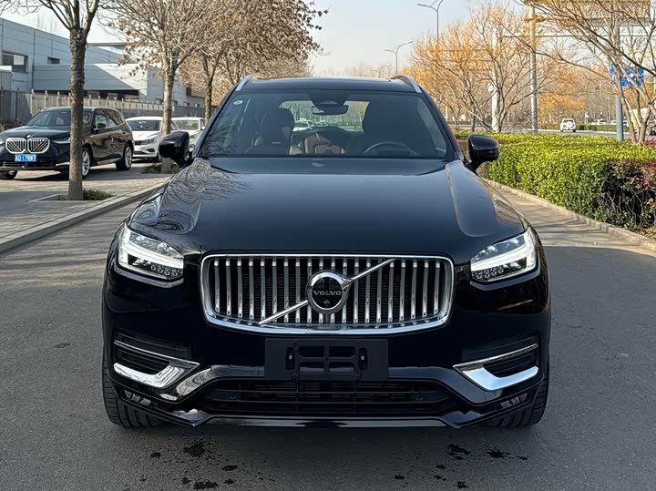 Фото 2 - Volvo XC90