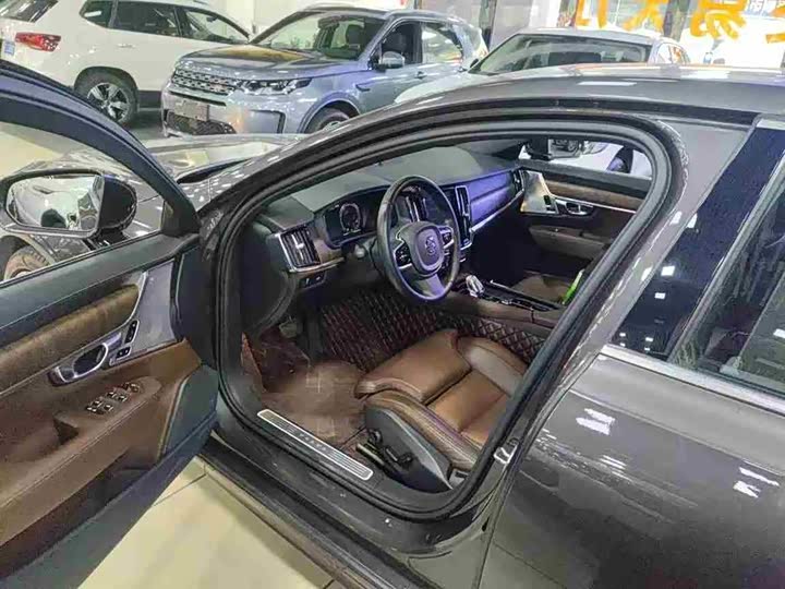 Фото 5 - Volvo S90