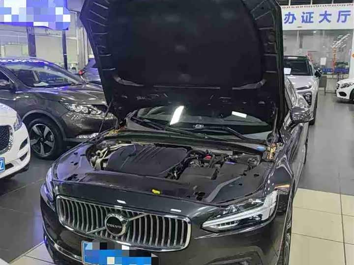 Фото 9 - Volvo S90