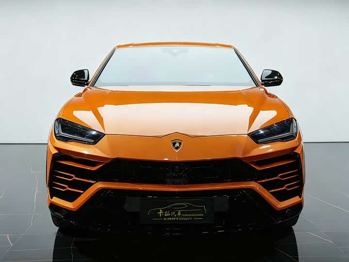 Фото 1 - Lamborghini Urus