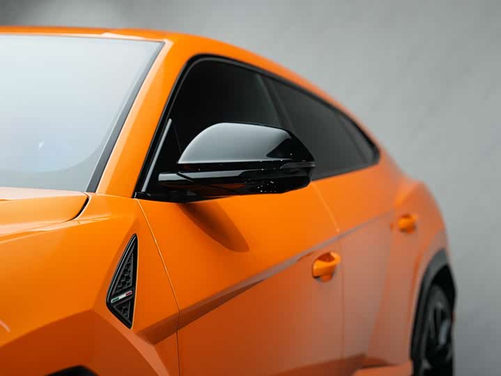 Фото 13 - Lamborghini Urus