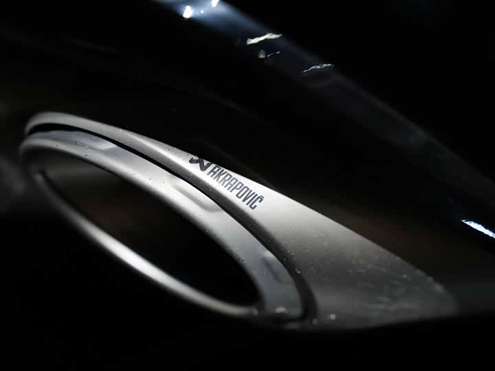 Фото 18 - Lamborghini Urus