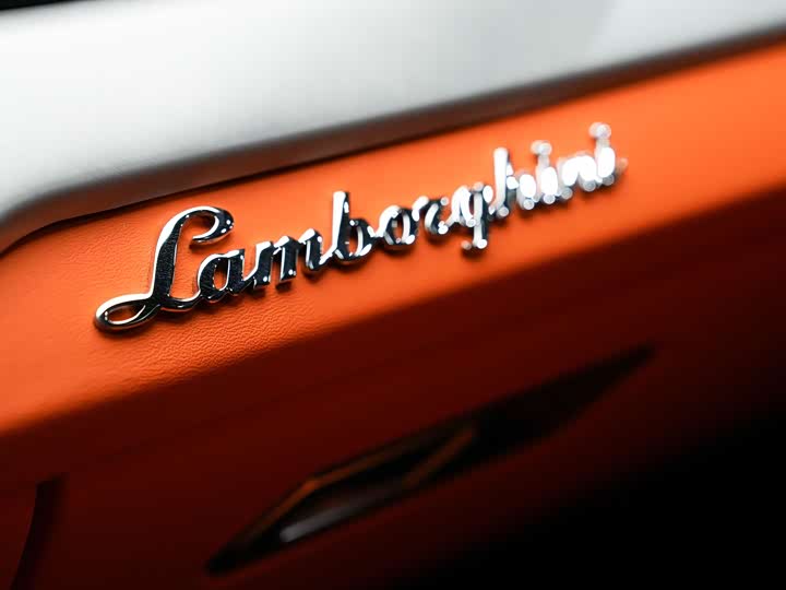 Фото 27 - Lamborghini Urus