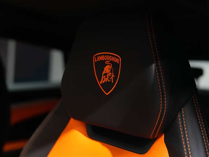 Фото 31 - Lamborghini Urus