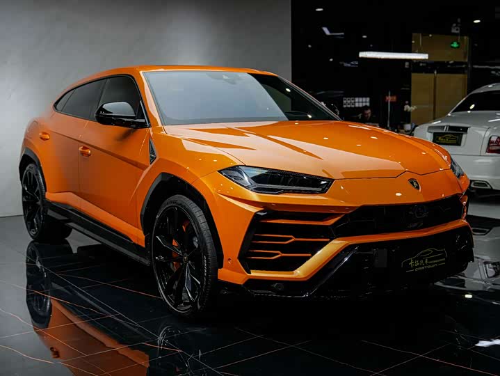 Фото 5 - Lamborghini Urus