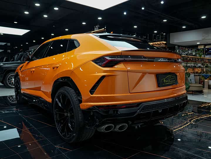 Фото 6 - Lamborghini Urus