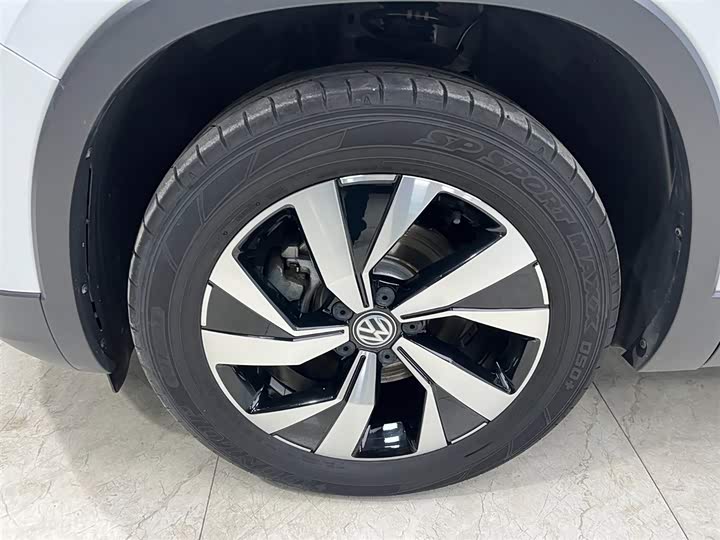 Фото 20 - Volkswagen Tayron