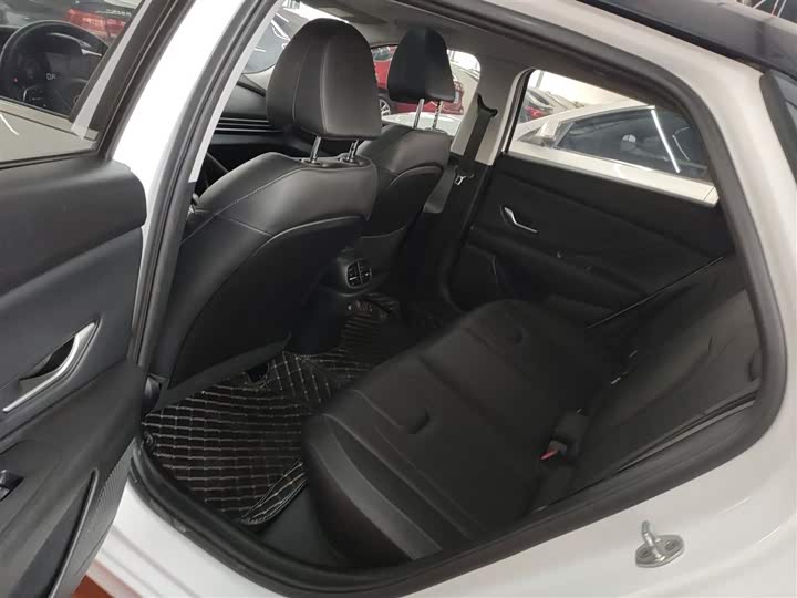 Фото 17 - Hyundai Elantra N line