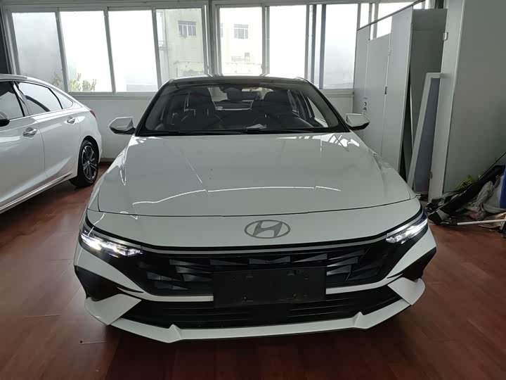 Фото 3 - Hyundai Elantra N line