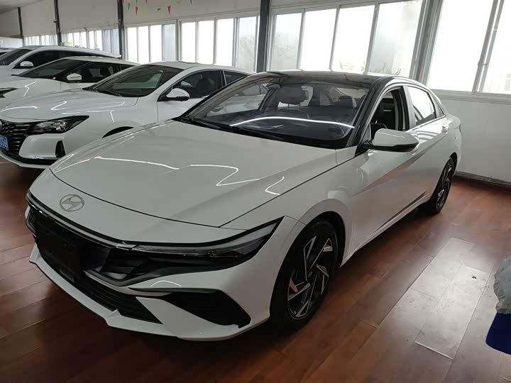 Фото 5 - Hyundai Elantra N line