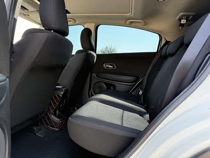 Фото 12 - Honda Vezel