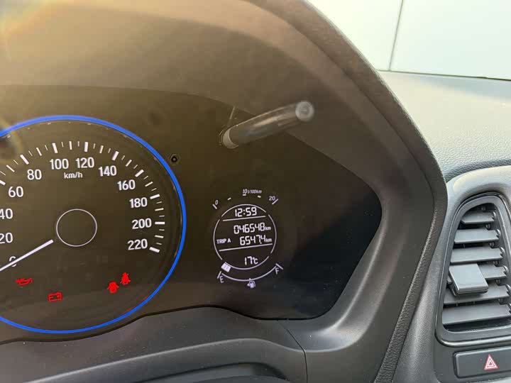 Фото 8 - Honda Vezel