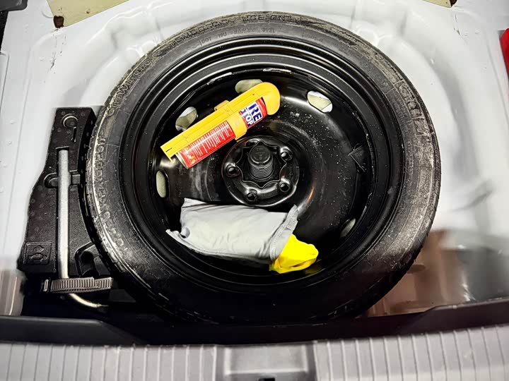 Фото 18 - Volkswagen T-Roc