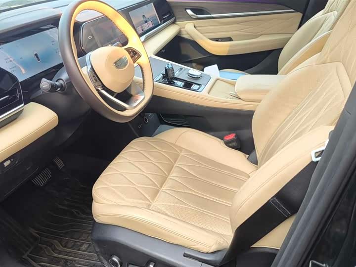 Фото 6 - Geely Monjaro