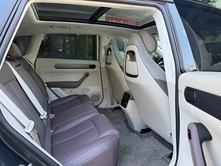 Фото 10 - Leapmotor C11