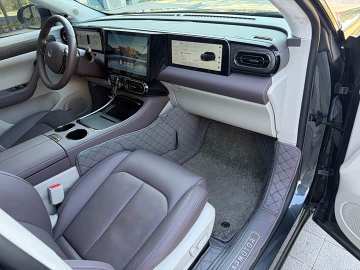 Фото 12 - Leapmotor C11