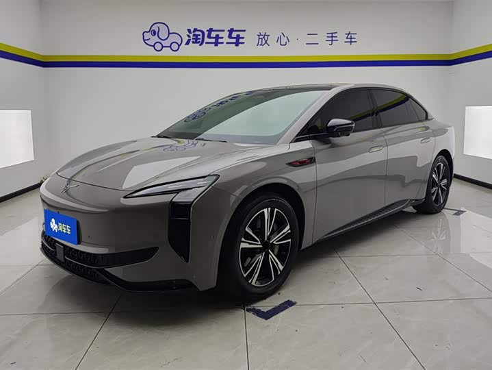 Фото 1 - Hongqi EH7